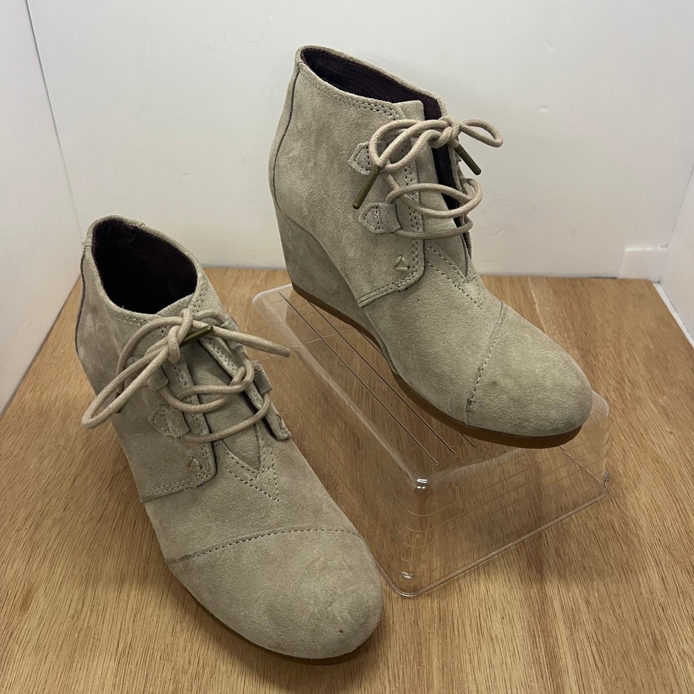 TOMS Desert Wedge Booties Womens Size 7 Taupe Suede Lace Up Ankle Boots Eco Boho